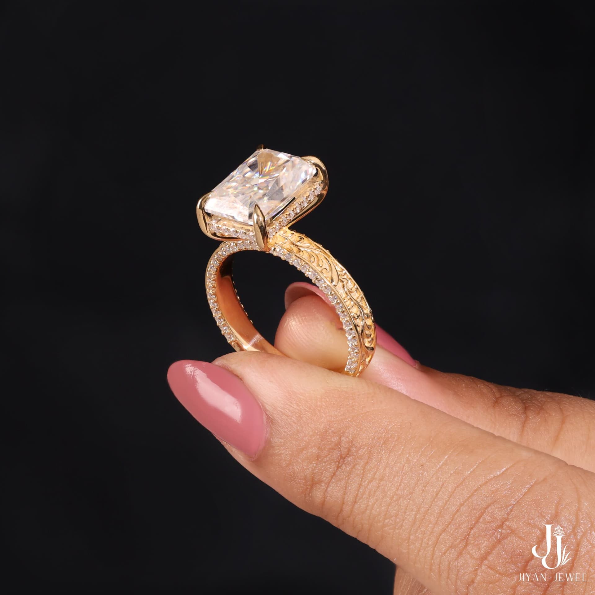 Florentine Radiant Solitaire — 14K Yellow Gold, view 4