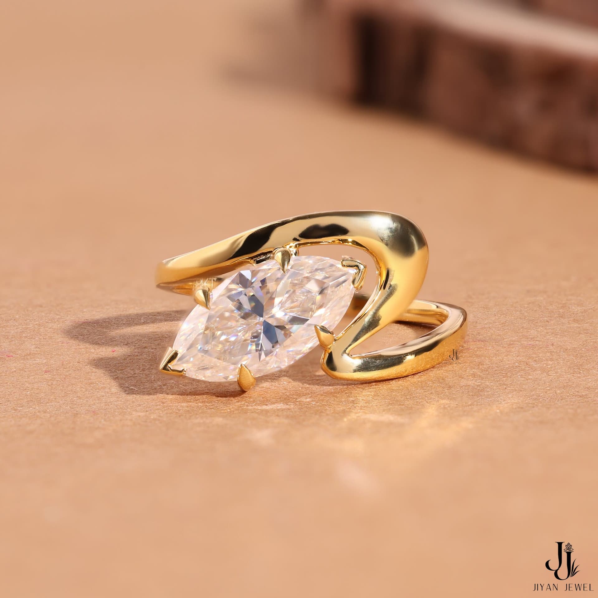 Serpentine Marquise Ring — 14K Yellow Gold, view 1