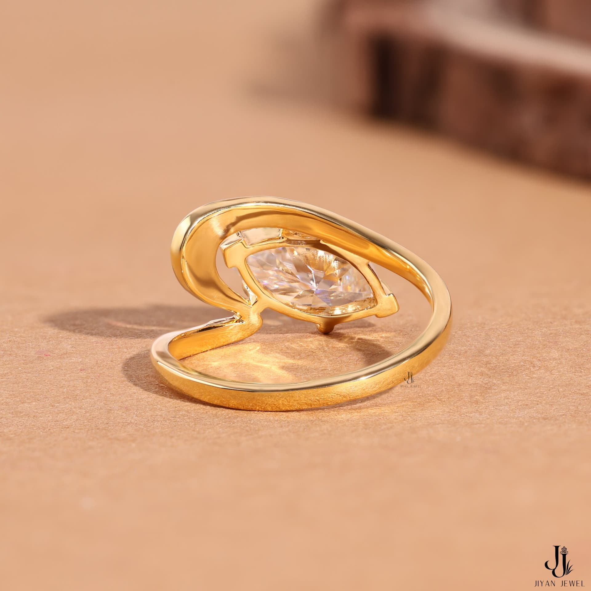 Serpentine Marquise Ring — 14K Yellow Gold, view 3